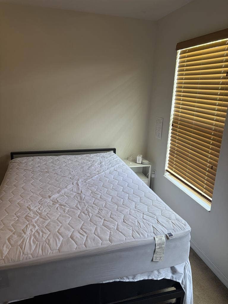 Looking for 5th roommate!