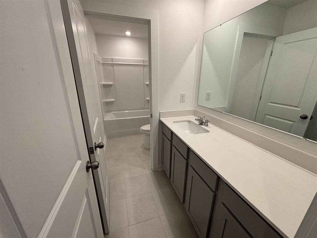 4 BR in Monroe
