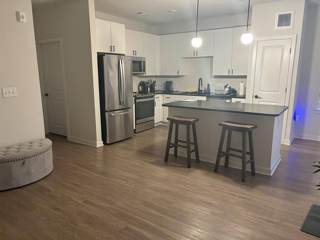 2b/2br less than 10 minutes from PC