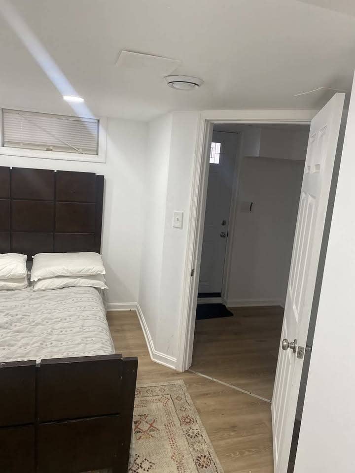 Basement Unit w/ private entrance
