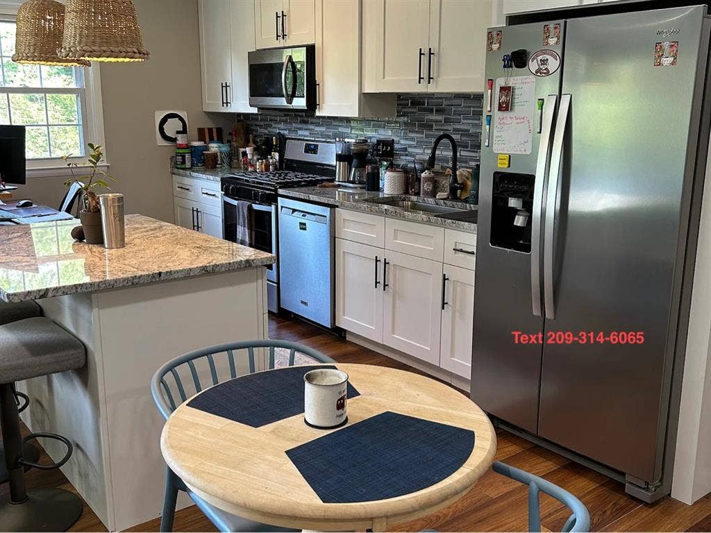 Beautiful 1bed - Move-in ready