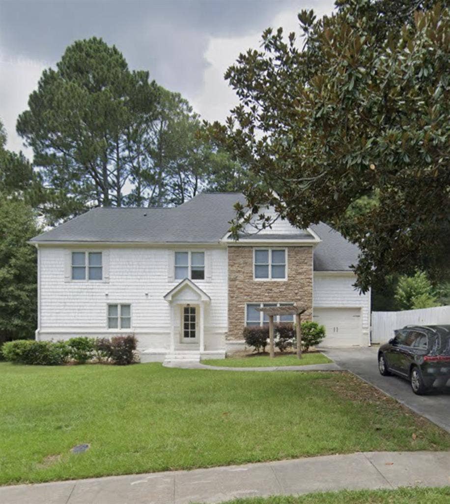 5 bedroom home in Toco Hills