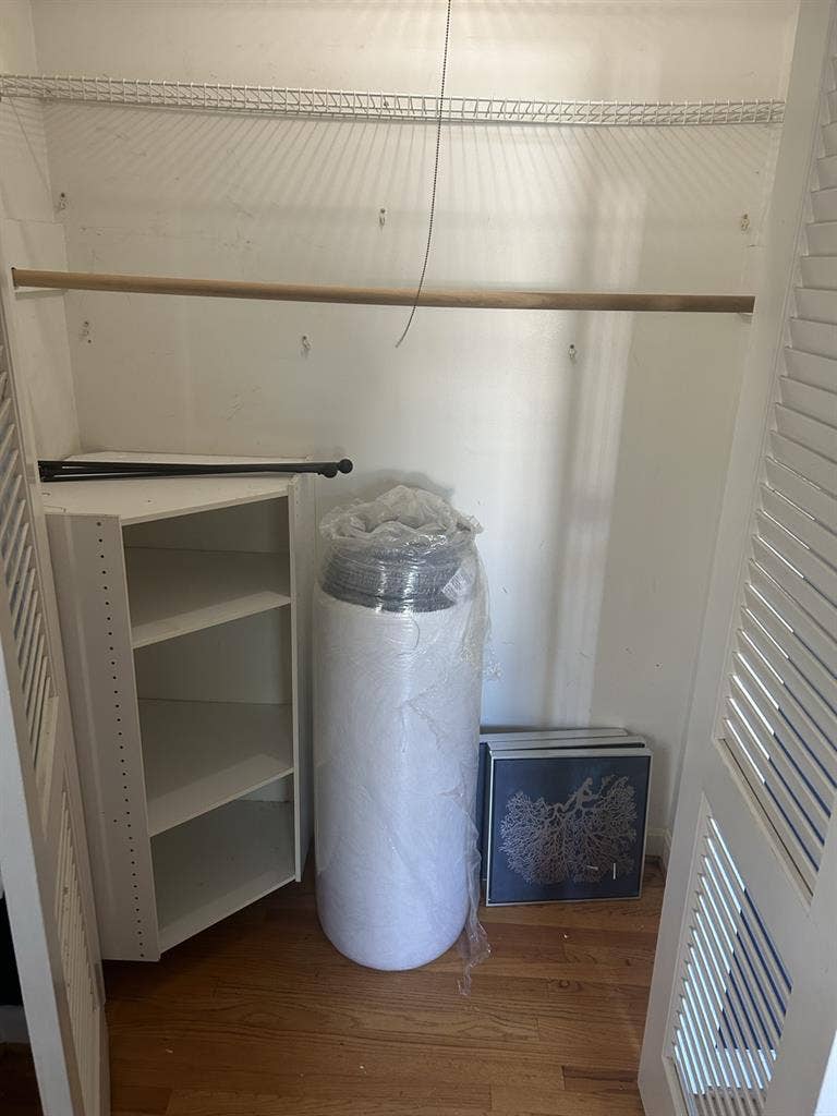 Unfurnished room for rent