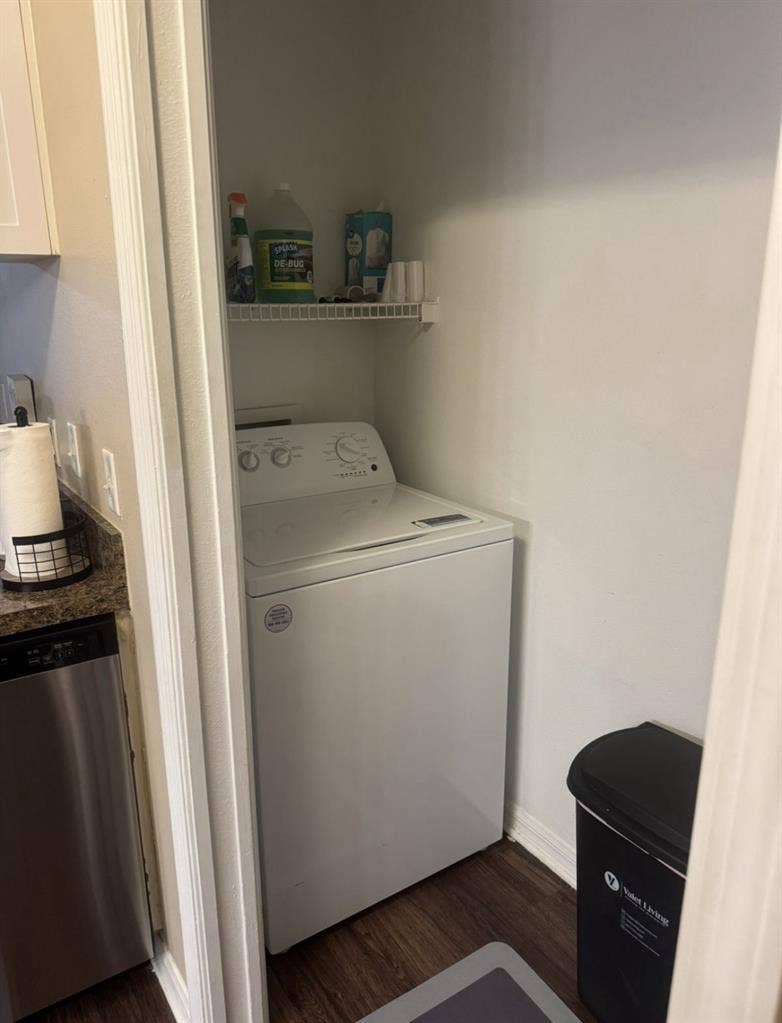looking for a female roommate