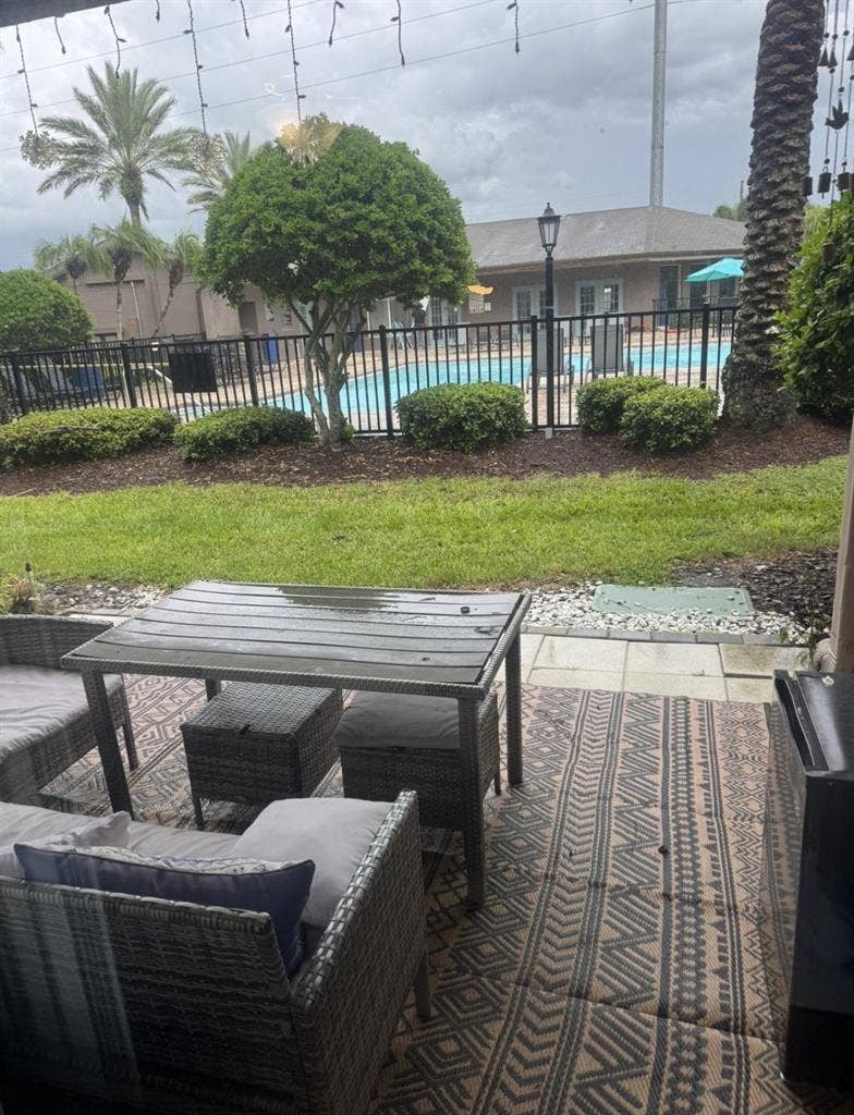 looking for a female roommate
