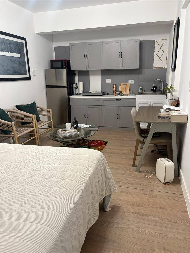 Furnished Efficiency Hallandale.
