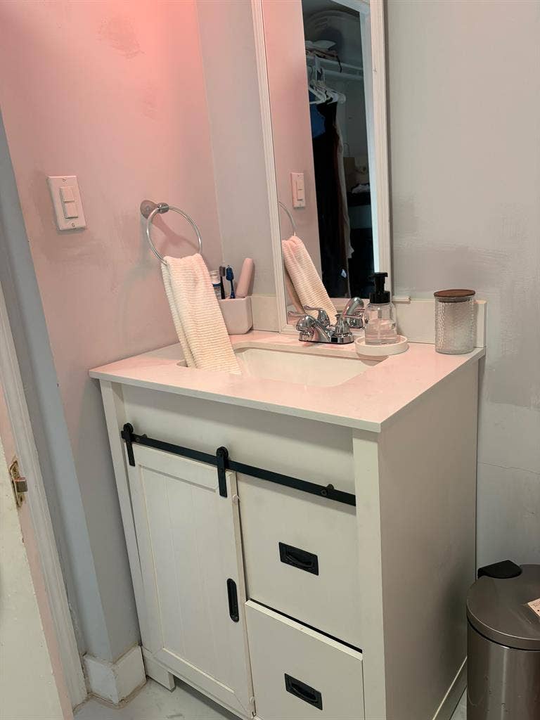Furnished Efficiency Hallandale.