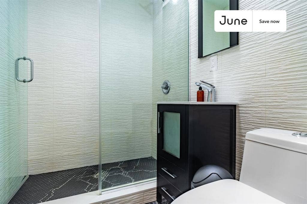 2 BR in New York City