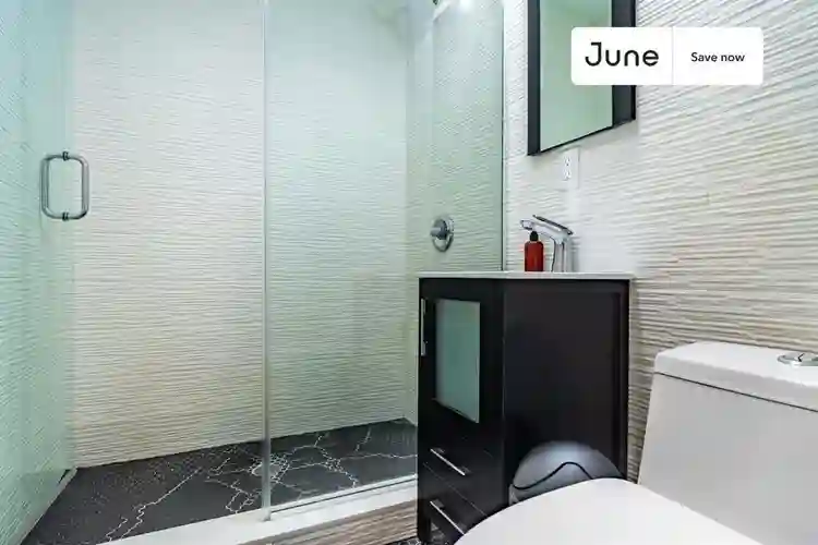2 BR in New York City