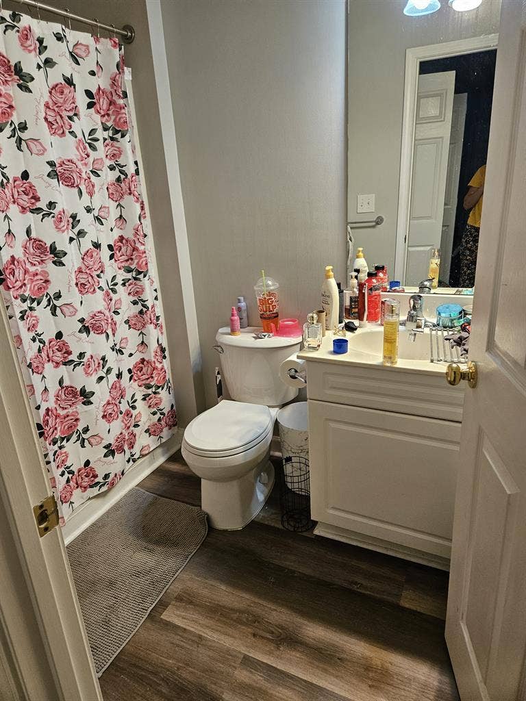 Azalea Trace 1BR Utilities included