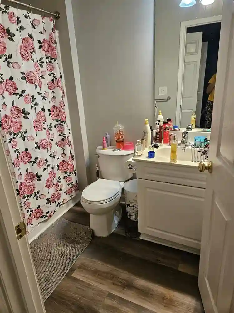 Azalea Trace 1BR Utilities included