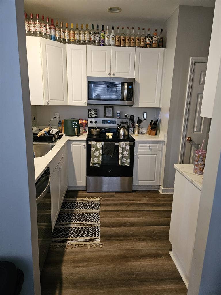 Azalea Trace 1BR Utilities included