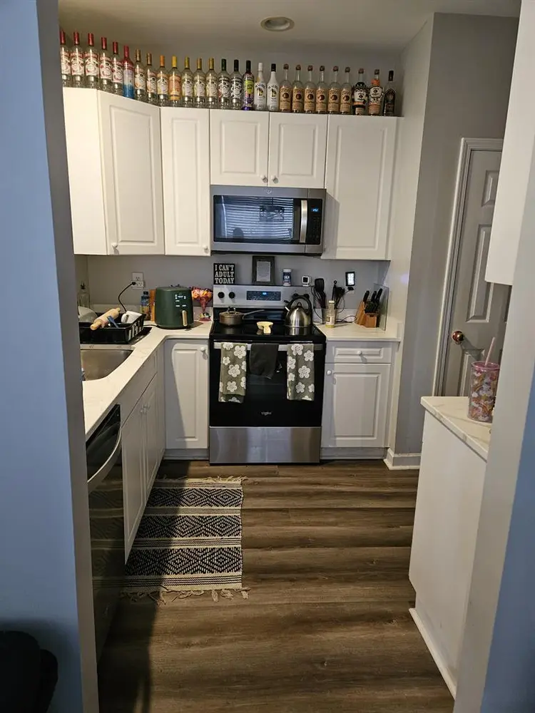 Azalea Trace 1BR Utilities included