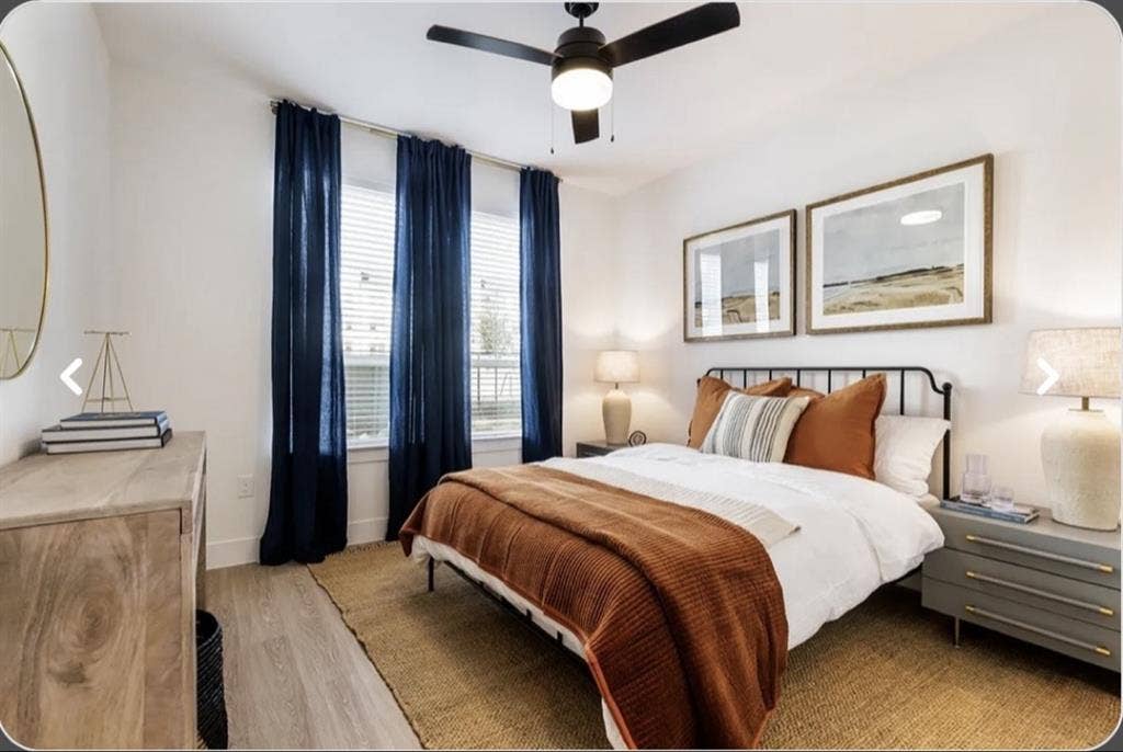 Large Bedroom with Walk In Closet