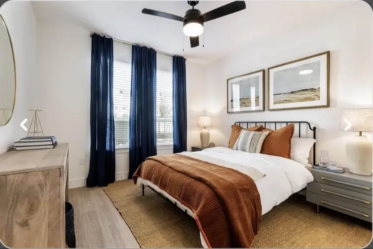 Large Bedroom with Walk In Closet