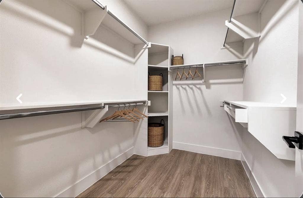 Large Bedroom with Walk In Closet