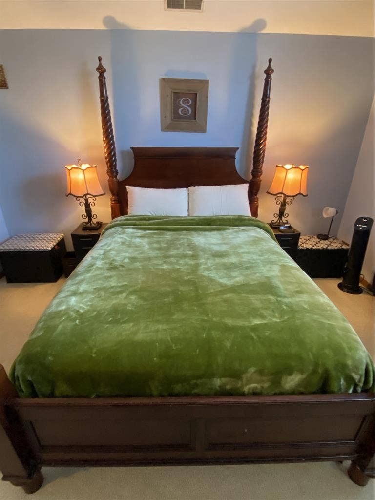 Cozy Room Available in NAPERVILLE