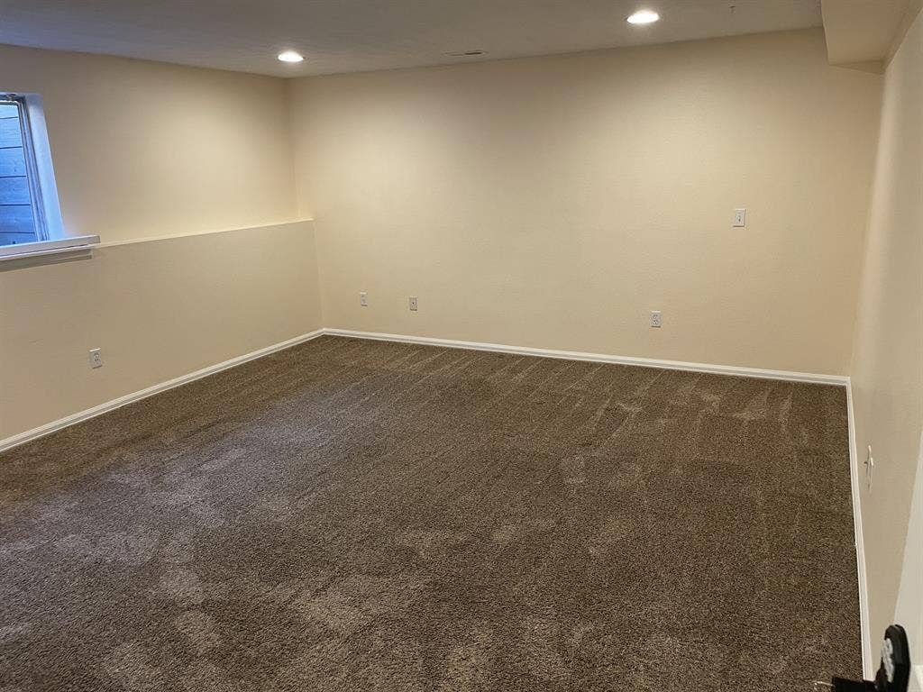 4 Room Basement Suite