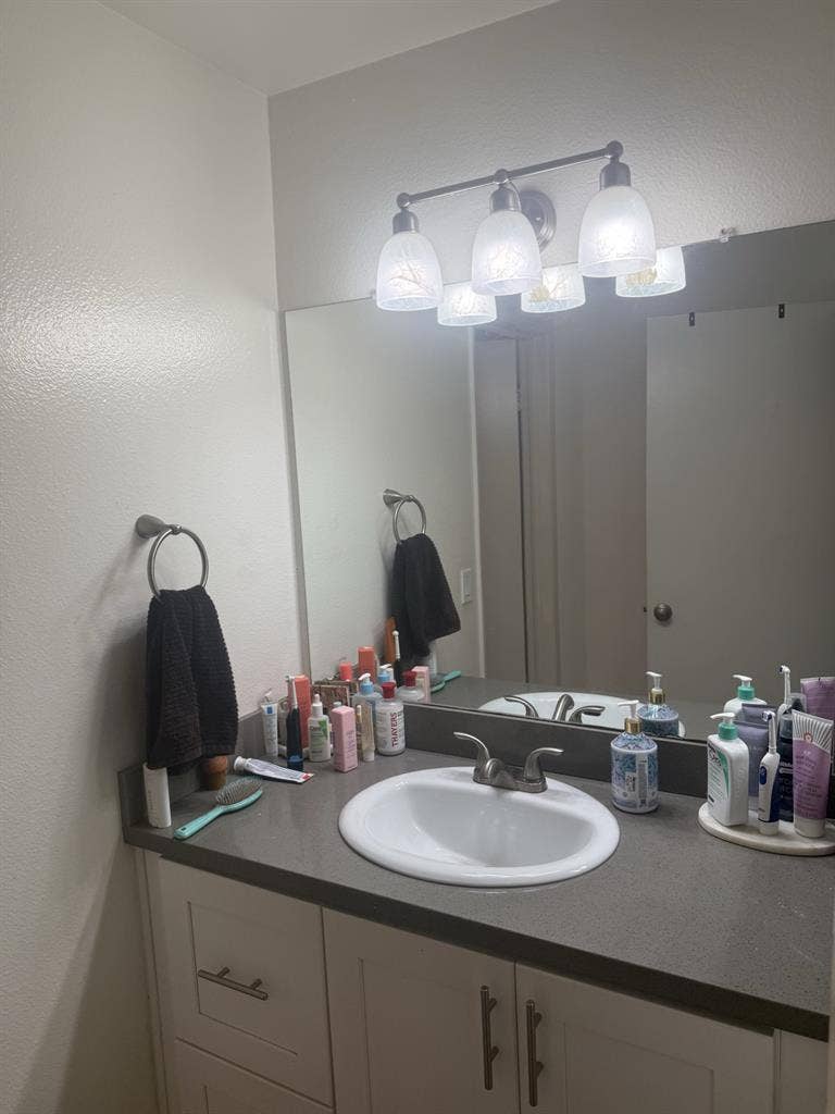 Room in Costa Mesa