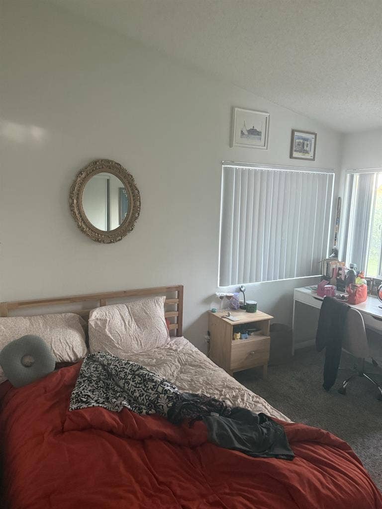 Room in Costa Mesa