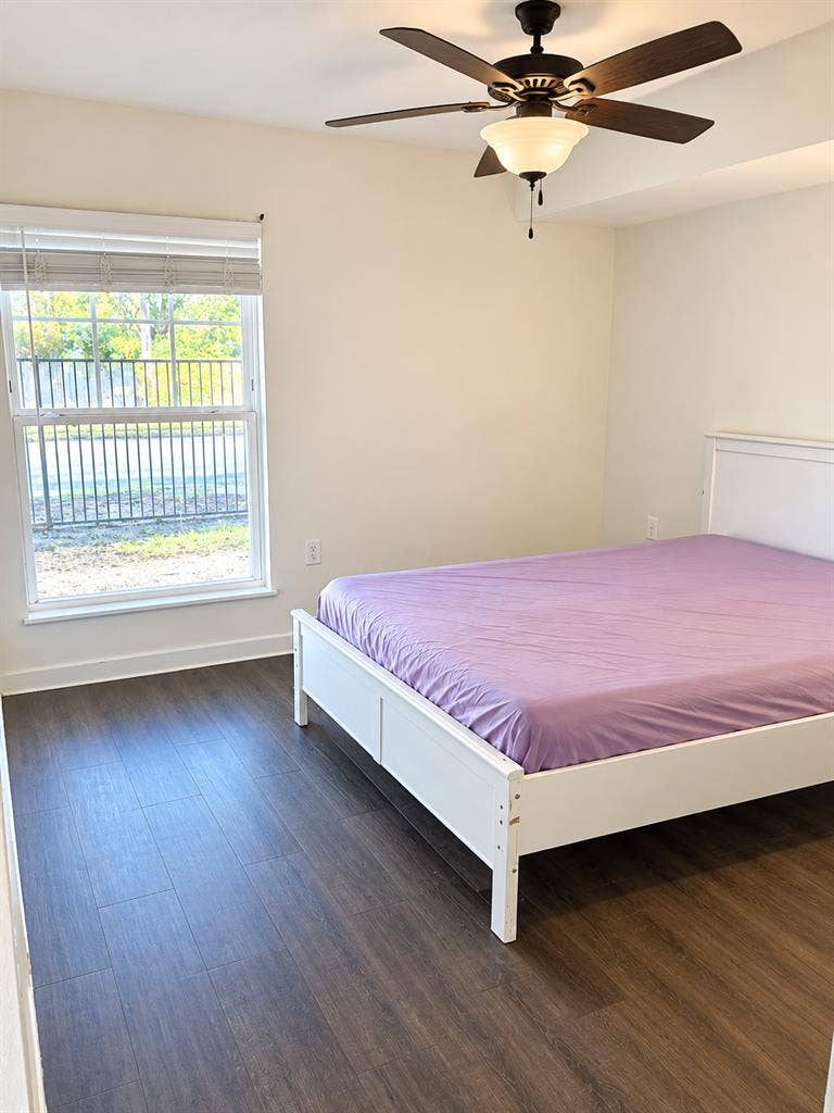 🏡 ROOM FOR RENT – DENTON, TX