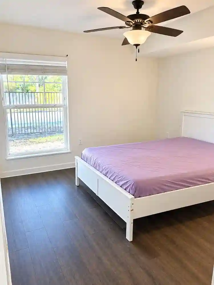 🏡 ROOM FOR RENT – DENTON, TX