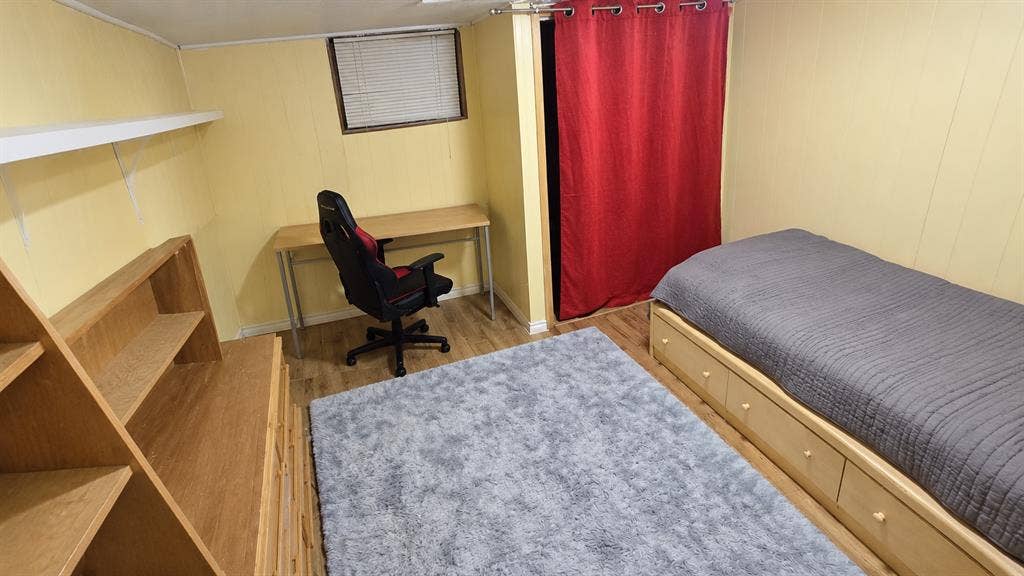 Private room for rent