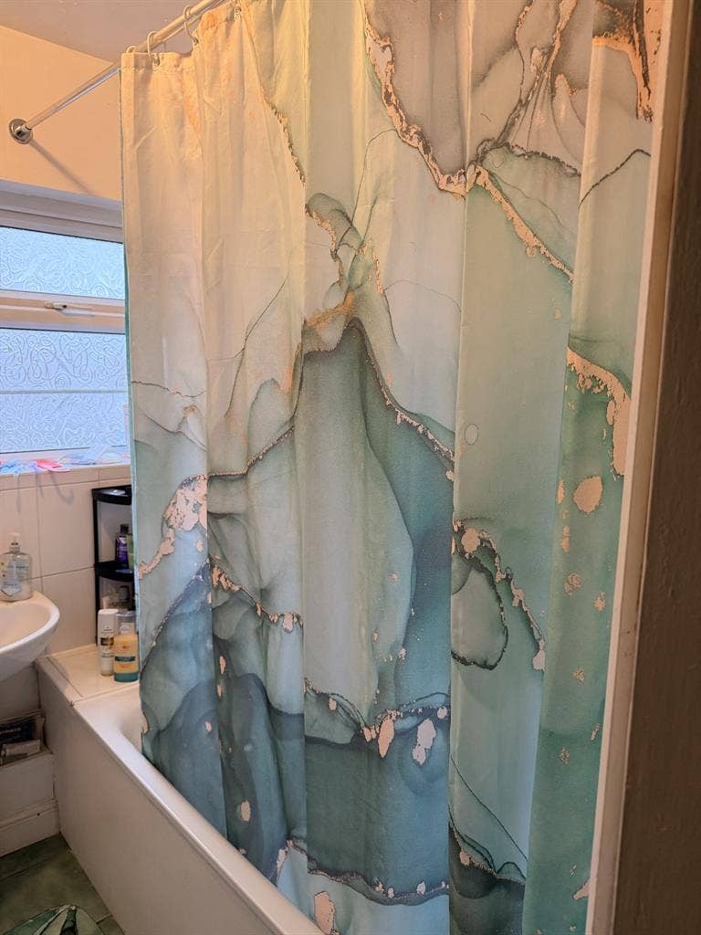 🏡 Spacious Furnished Double Room