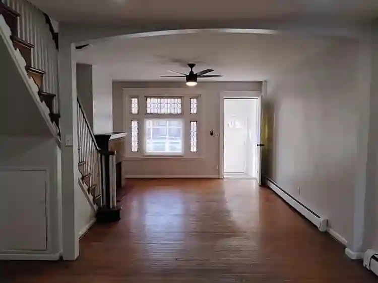 Private Room | Shared Bathroom