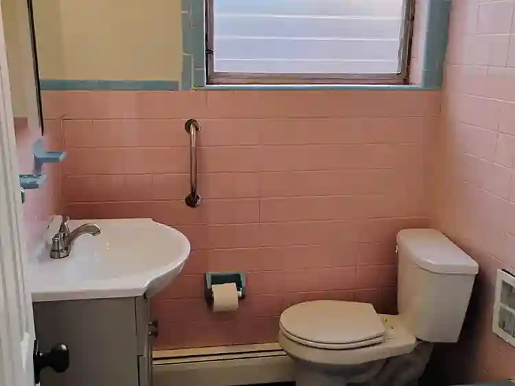 Private Room | Shared Bathroom
