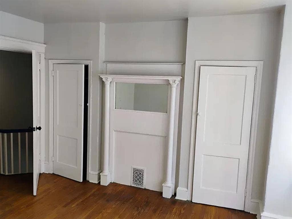 Private Room | Shared Bathroom
