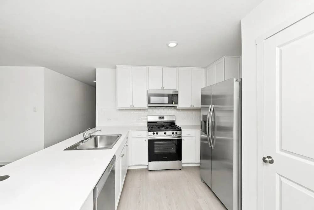 $600 Private Suite for Rent Ready