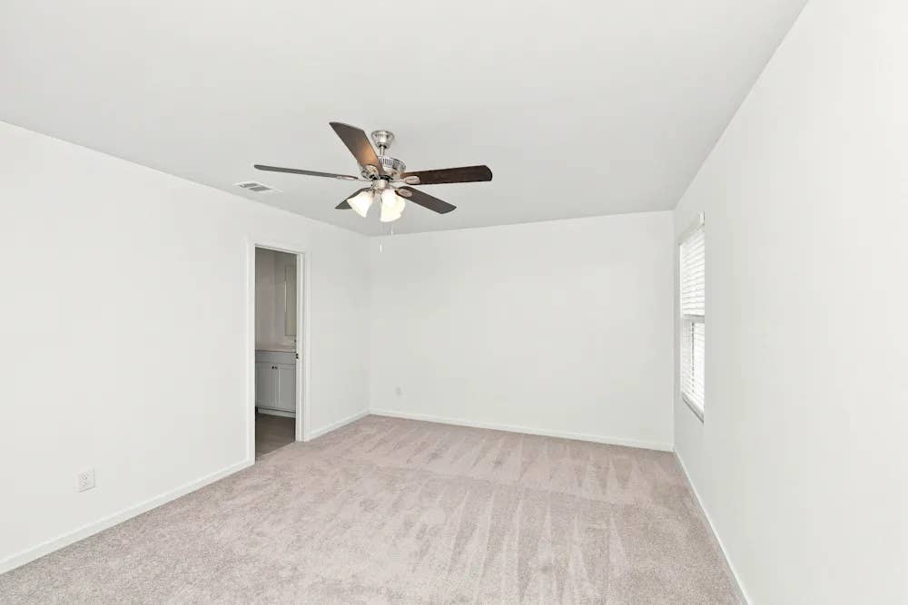 $600 Private Suite for Rent Ready