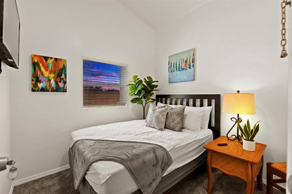 Nice Furnished Room (Sarasota)