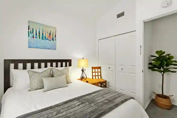Nice Furnished Room (Sarasota)