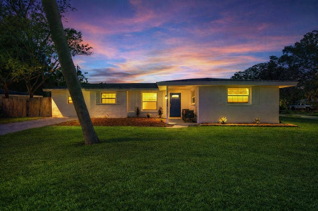 Nice Furnished Room (Sarasota)