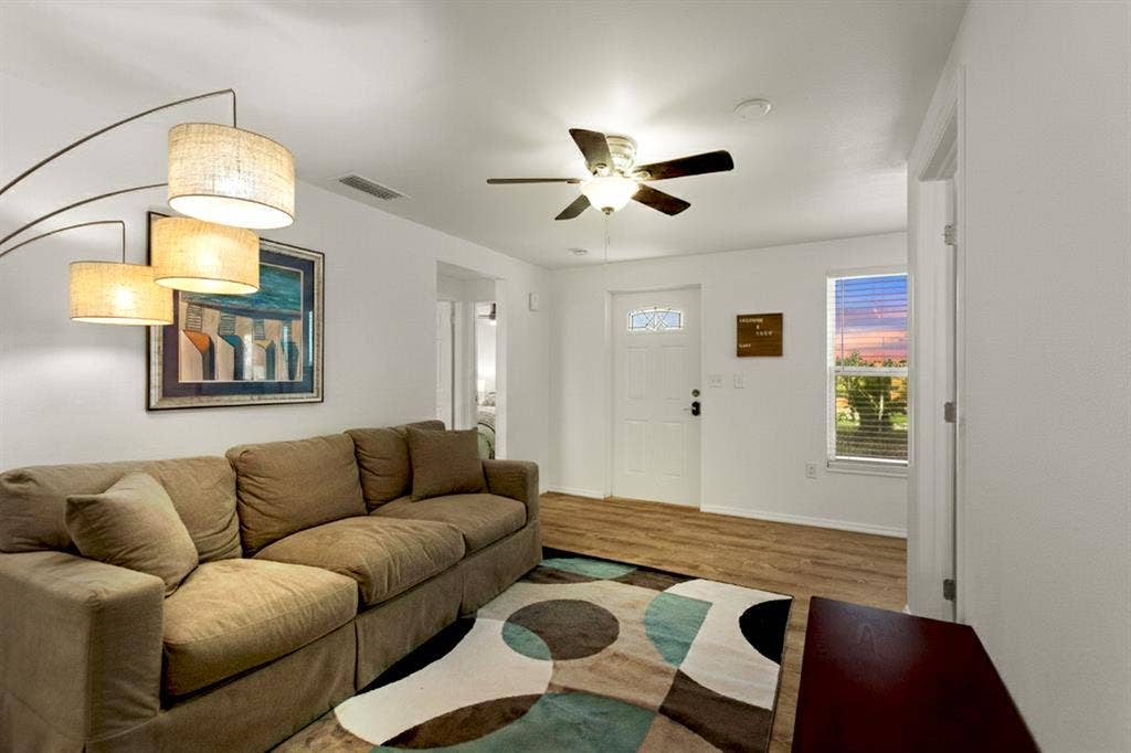 Nice Furnished Room (Sarasota)