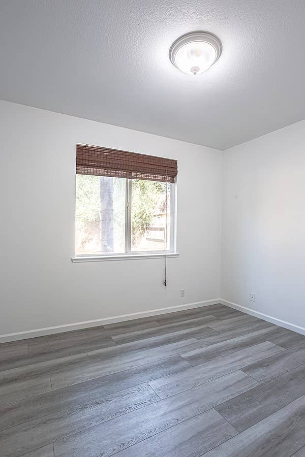 Private Room with Utilities & Wifi