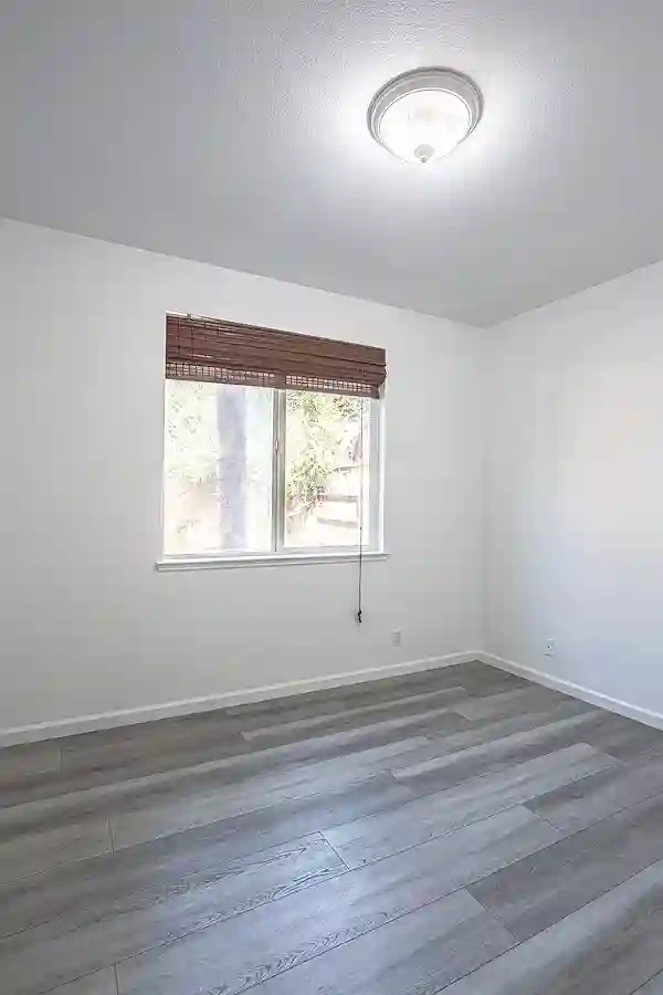 Private Room with Utilities & Wifi