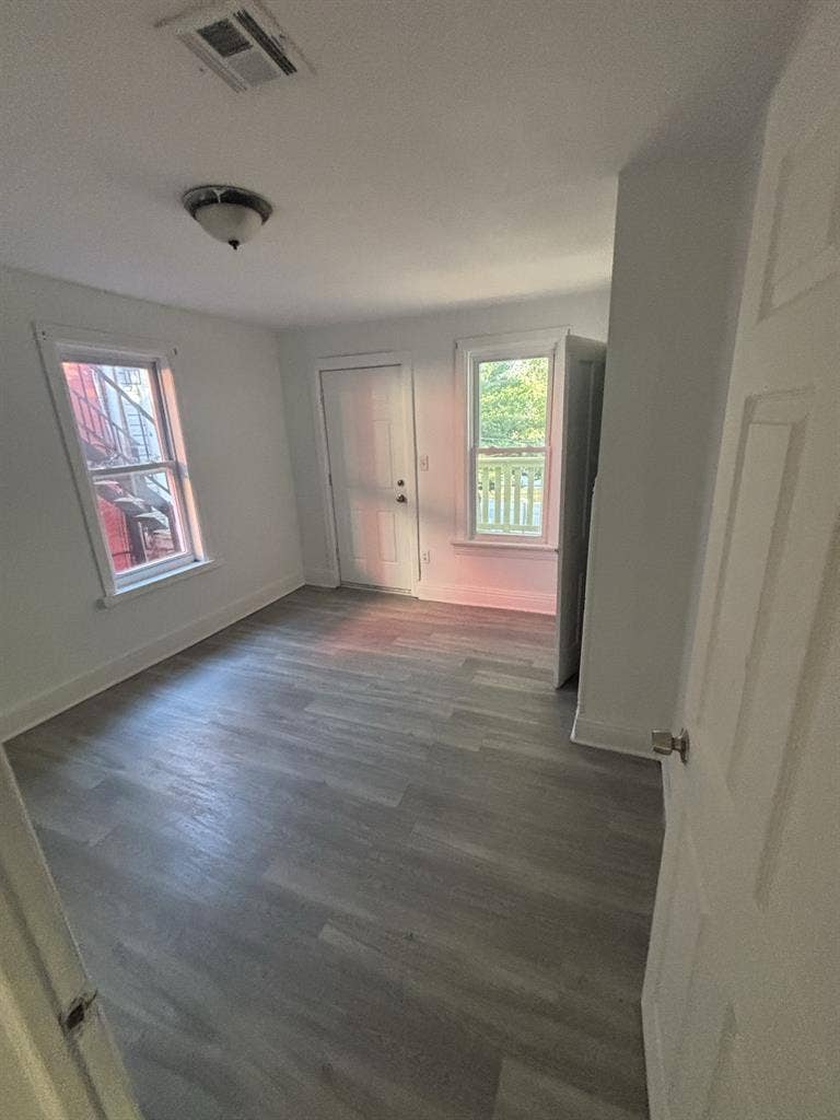 Apartment for rent $1900 month
