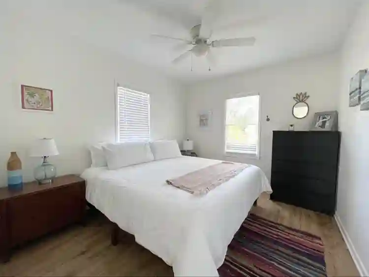 1/1 furnished available