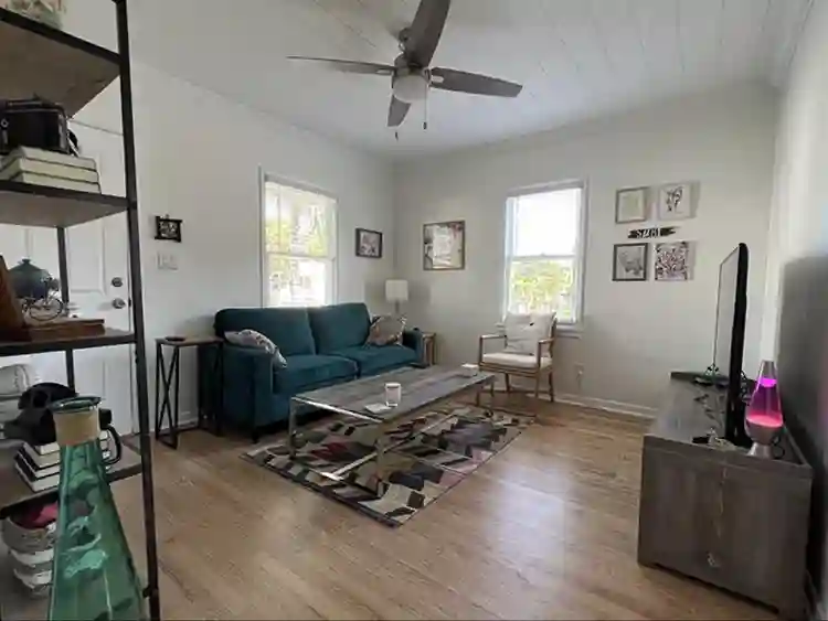 1/1 furnished available