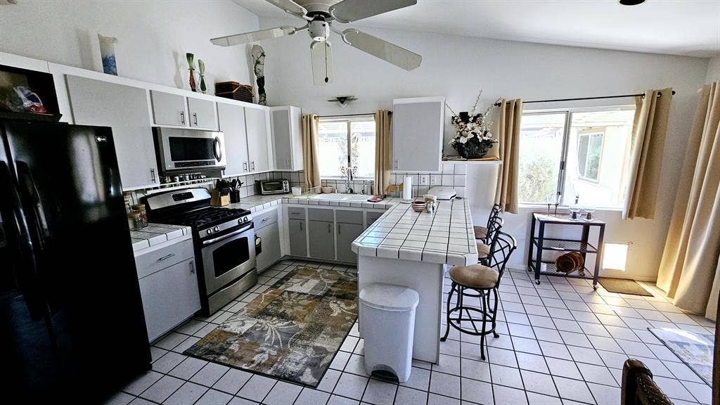 FURNISHED CASITA FOR RENT