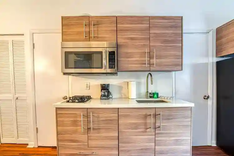 Cozy, waterfront condo with WiFi