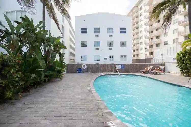Cozy, waterfront condo with WiFi
