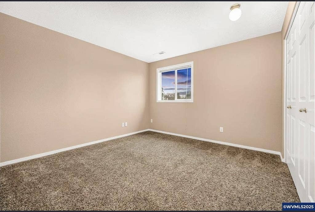 Room / loft/ bathroom