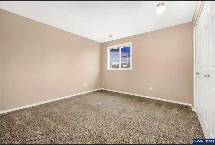 Room / loft/ bathroom