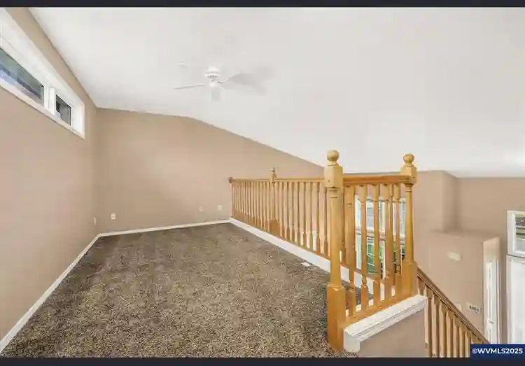 Room / loft/ bathroom