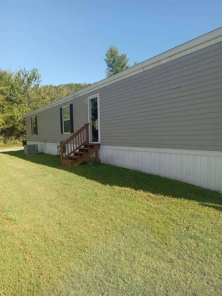 New trailer 1bed and bath