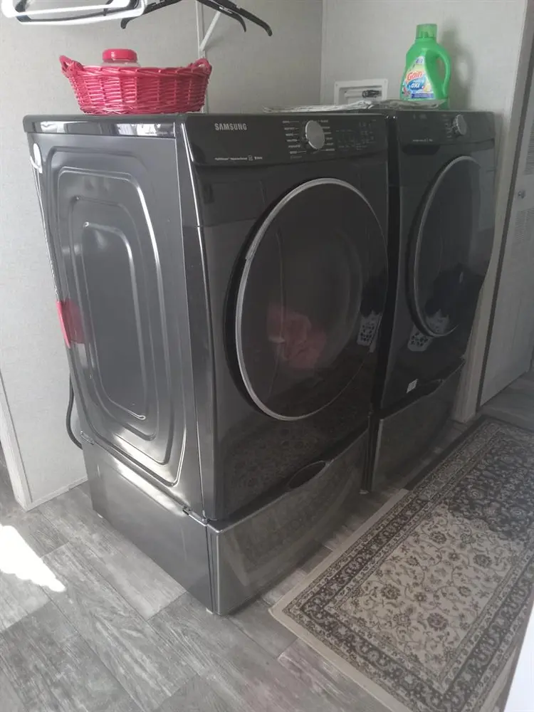 New trailer 1bed and bath
